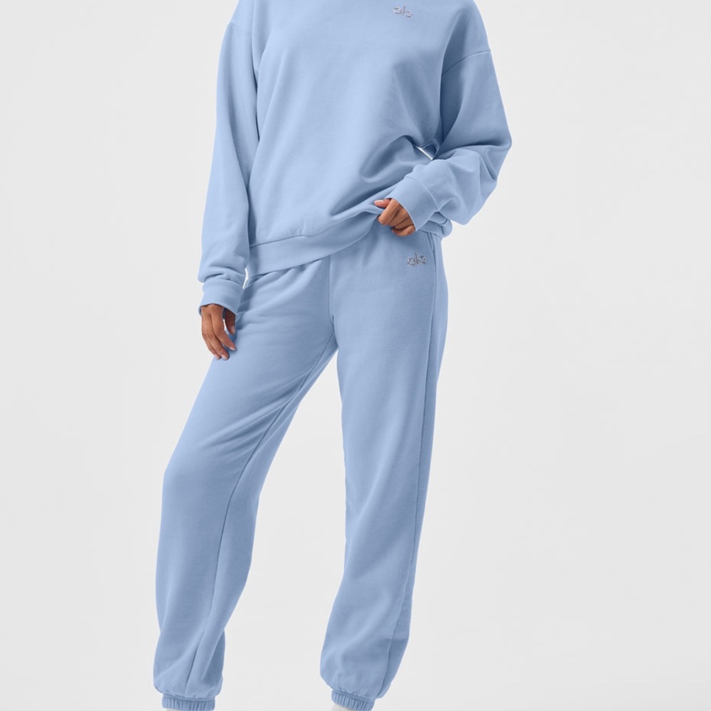 ALO YOGA Accolade Sweatpants- Seashell Blue